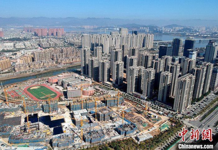  資料圖：航拍一處新建住宅。 <a target='_blank' href='/'>中新社</a>記者 呂明 攝