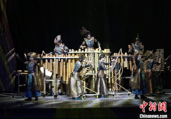 圖為《花腰竹女》演出劇照?！↑S興鴻 攝