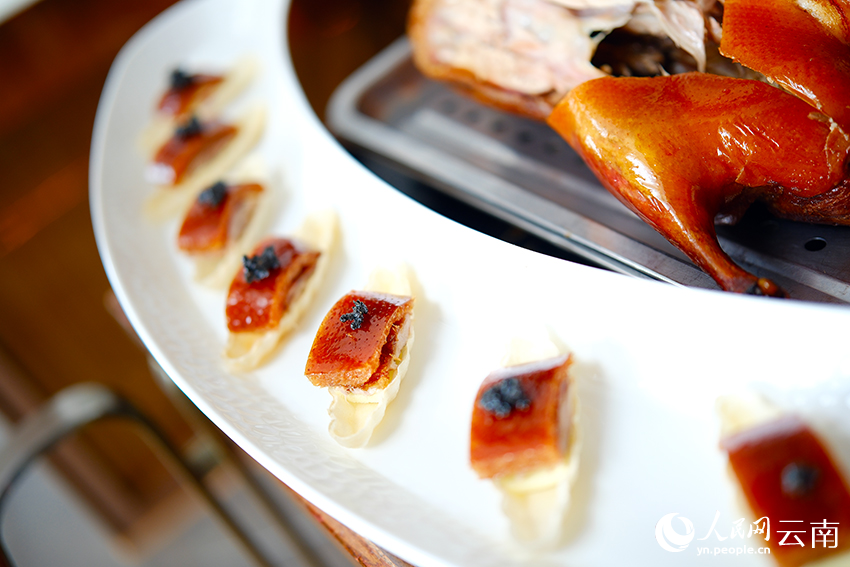 半江漁火。莊志斌攝