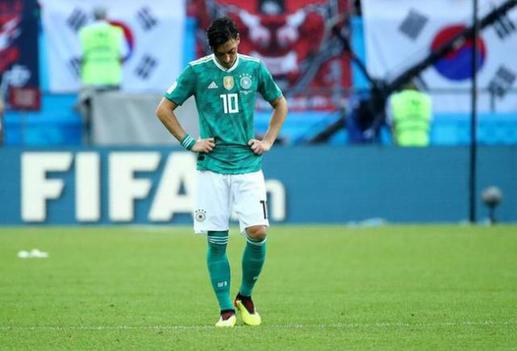 厄齊爾宣布退出德國國家隊 結束9年國腳生涯